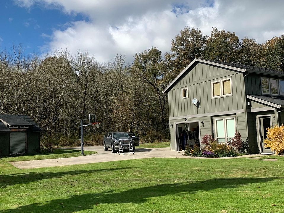 2nd image of 229 Winlock Waters Dr