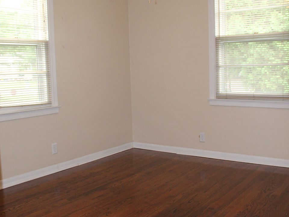 1st image of 224 Norwood Ave
