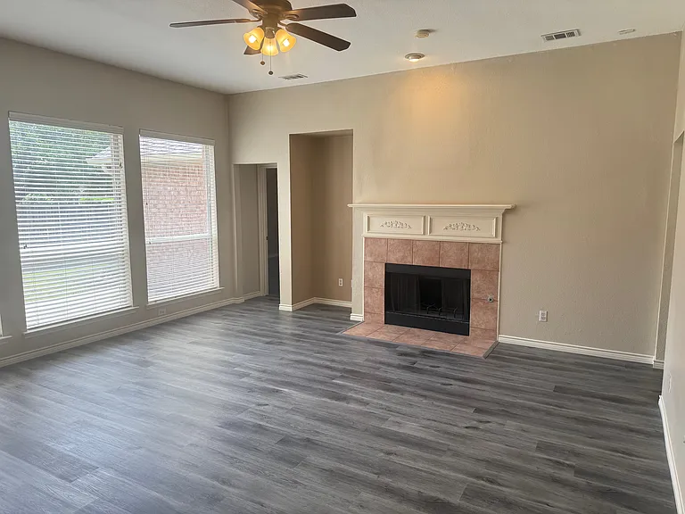 9200 Fairwood Ct — Photo 19