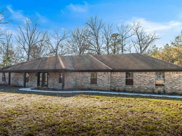 6815 Buchanan Loop Rd, Texarkana, TX 75501