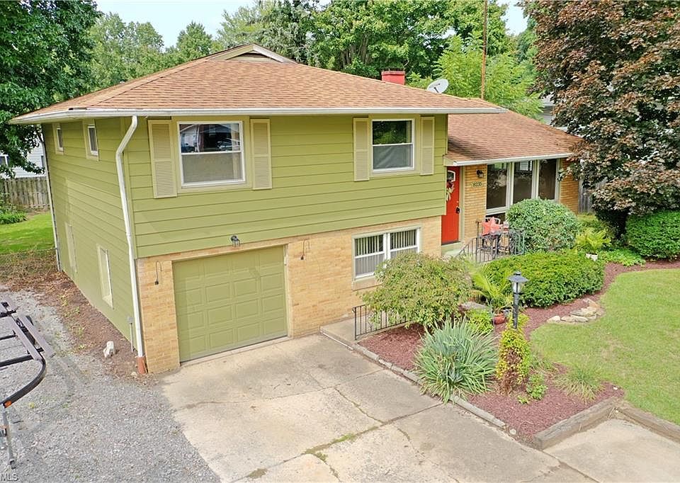 1st image of 8235 Fairhill Dr NE