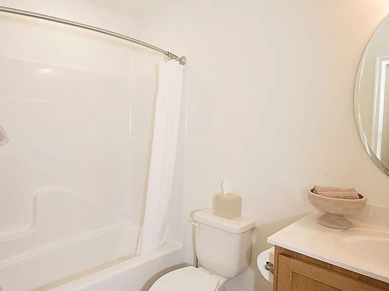 Apartments On Main — Photo 7
