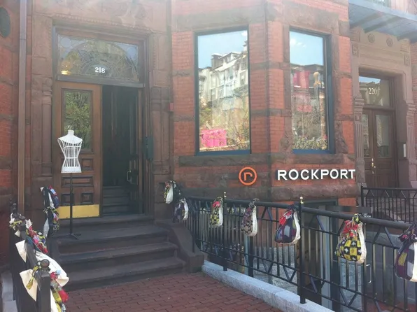 218 Newbury St, Boston, MA