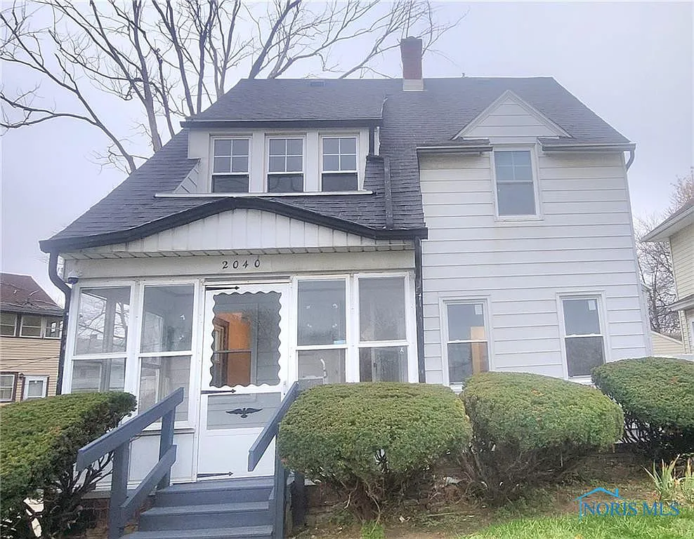 2040 Dorr St photo 1