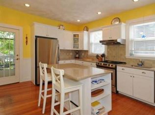 124 Davis Ave, Brookline, MA 02445