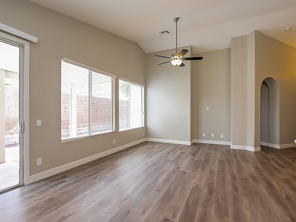 5th image of 1025 Mackenzie River Ave