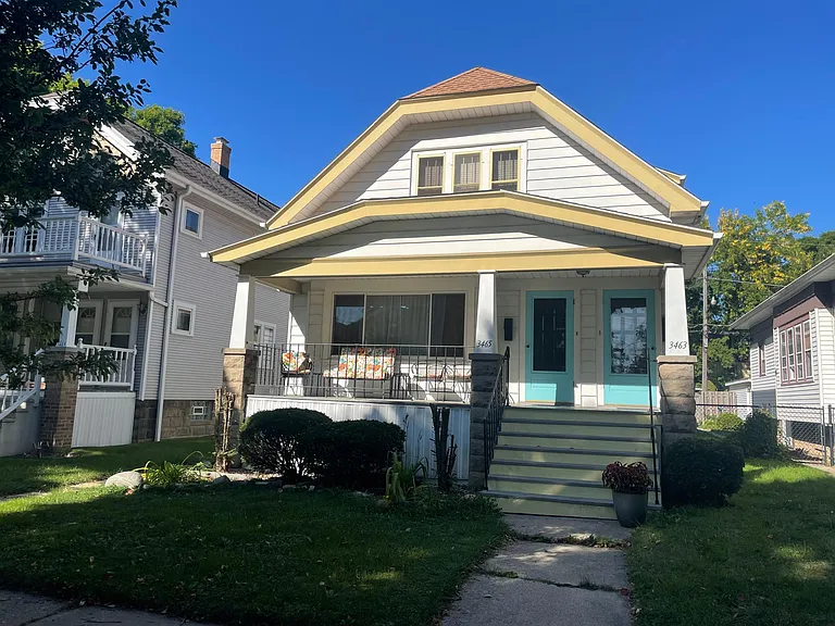 3463 S Indiana Ave — Photo 1