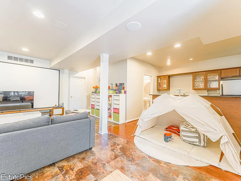 26168 Fieldstone Dr #100 — Photo 40