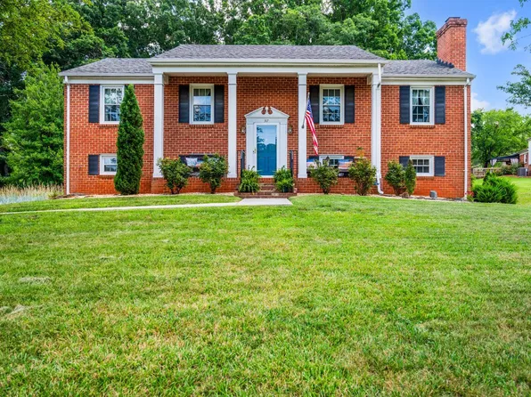 317 Arrowhead Dr, Lynchburg, VA 24502