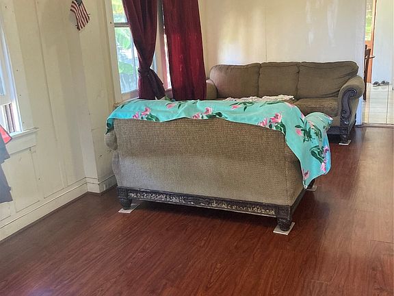 5th image of 1142 Richard Ln