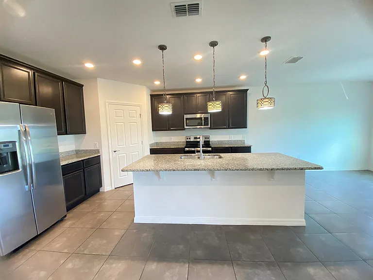 2751 Rialto Ct — Photo 16
