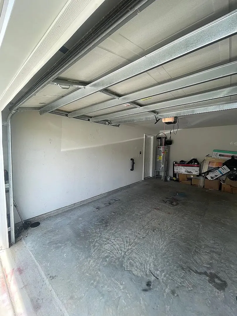 Room in 4 Bedroom Home at Meredith Woods Ln — Photo 3