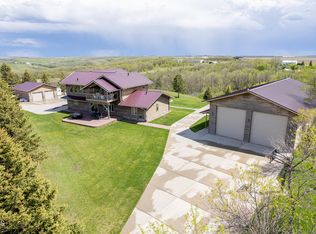 558 Hazen Bay Rd, Hazen, ND 58545
