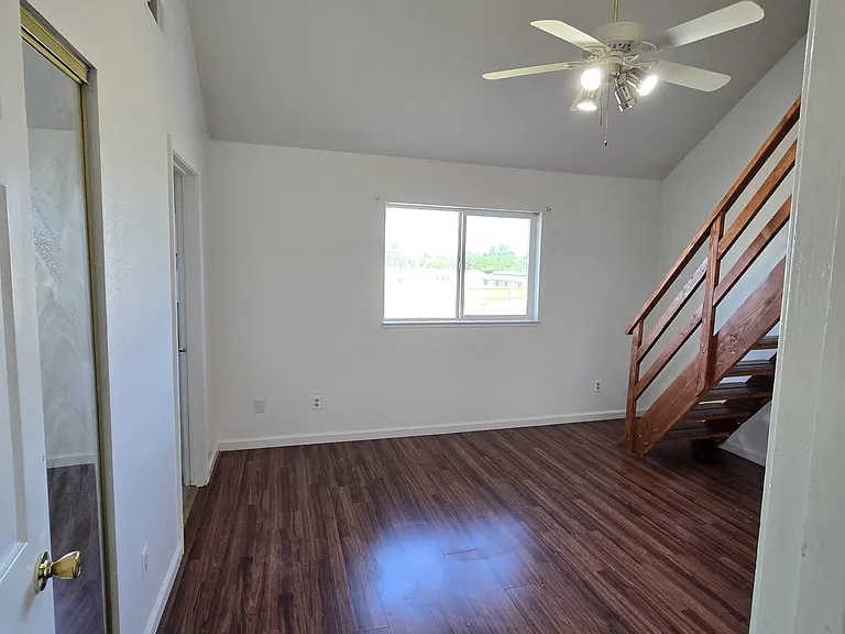 4690 Fleming Way #B — Photo 2