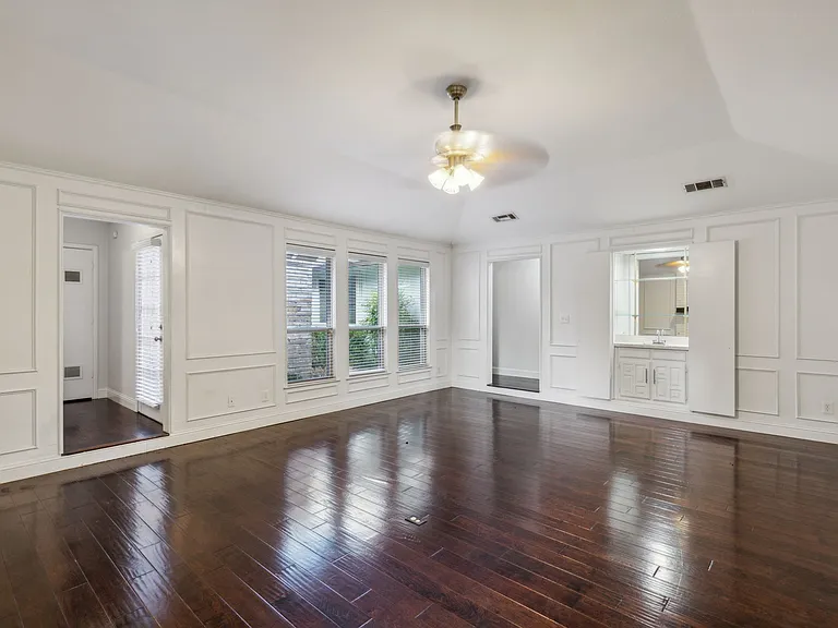 3805 Covinton Ln — Photo 11