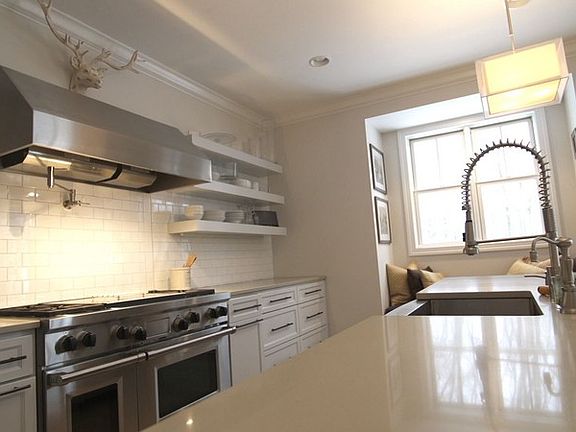 3rd image of 4707 Asher Dr