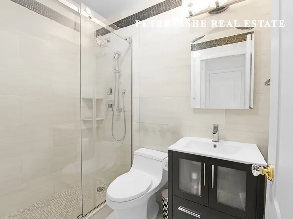 220 East 65th Street image 12 of 23