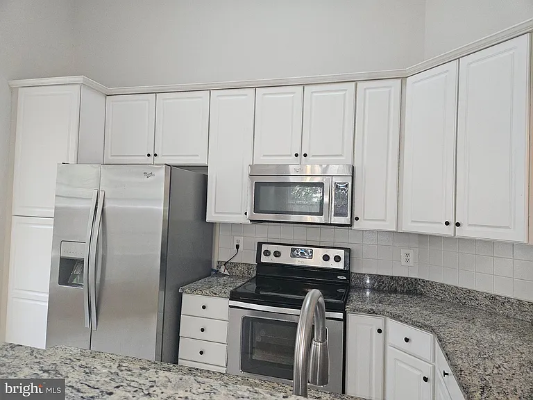 9659 Athens Pl — Photo 13