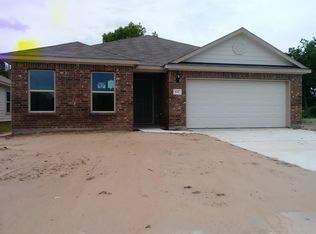 637 E Fairway Lake Dr, Alvin, TX 77511