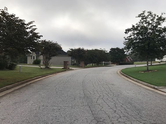 4th image of 60 Courtneys Ln