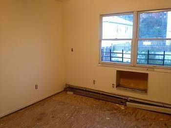 5th image of 2941 Falcon Ave #2