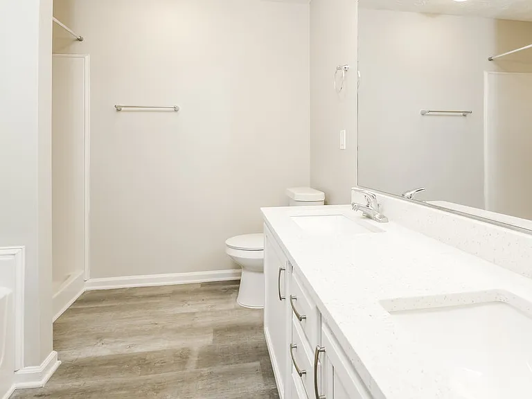 229 Clearwater Dr — Photo 12