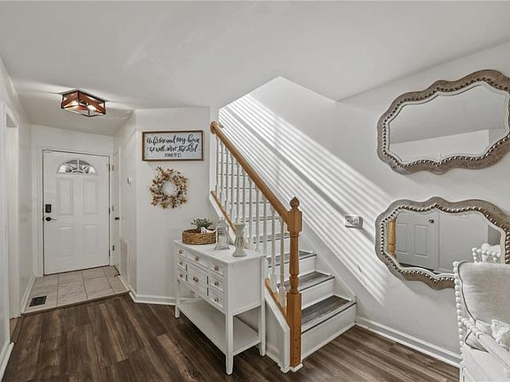 5th image of 655 Riverside Dr