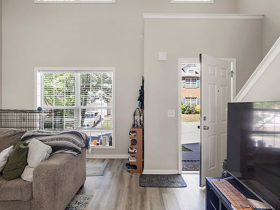 4th image of 303 Nashboro Greens Way