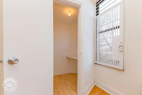 Rented by MySpaceNYC | media 28