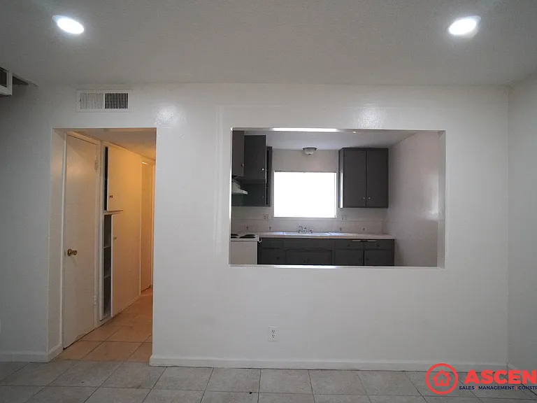 1400 Kern St — Photo 4
