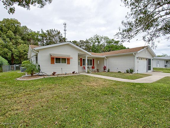 2nd image of 17585 SE 104th Cir