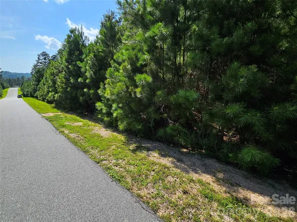 Coveside Dr #149, Granite Falls, NC 28630