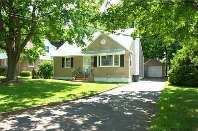 2nd image of 334 Myrtle Ave