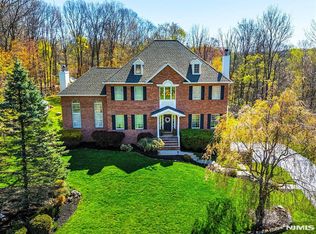5 Crestview Ln, Sparta, NJ 07871