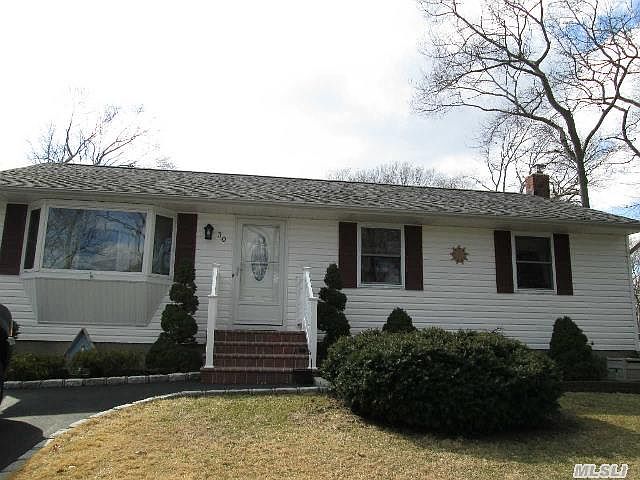1st image of 30 Orchard Dr