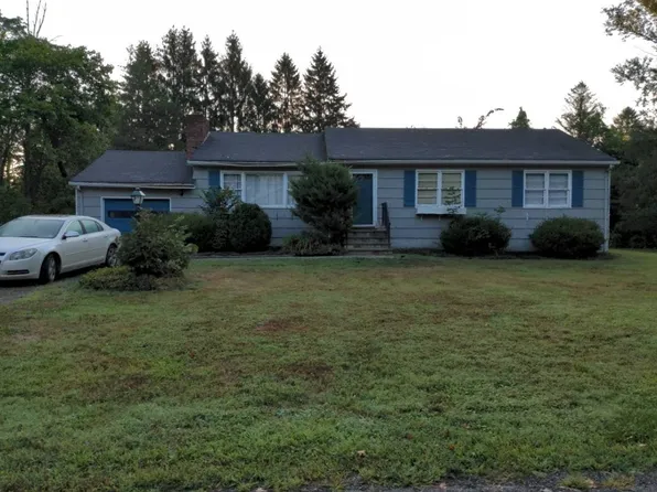 2 Shores Rd, Randolph, NJ 07869