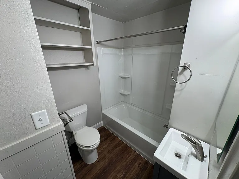 1941 J — Photo 11