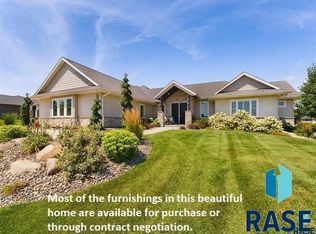 117 N Autumnwood Ct, Sioux Falls, SD 57110