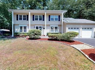 18 Merritt Ter, Matawan, NJ 07747
