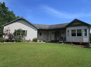 2663 S Lacey Lake Rd, Bellevue, MI 49021