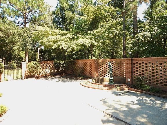 3rd image of 1039 Kismet Dr