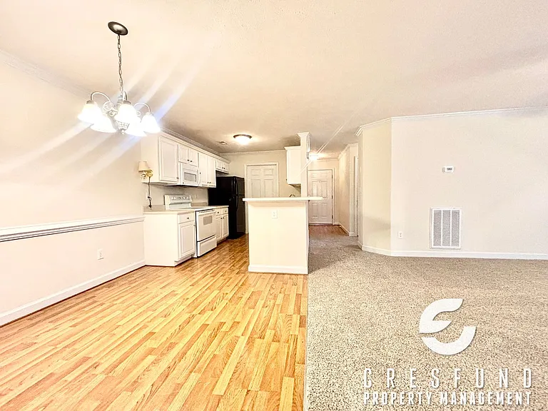 1711 Renwick Dr #102 — Photo 5