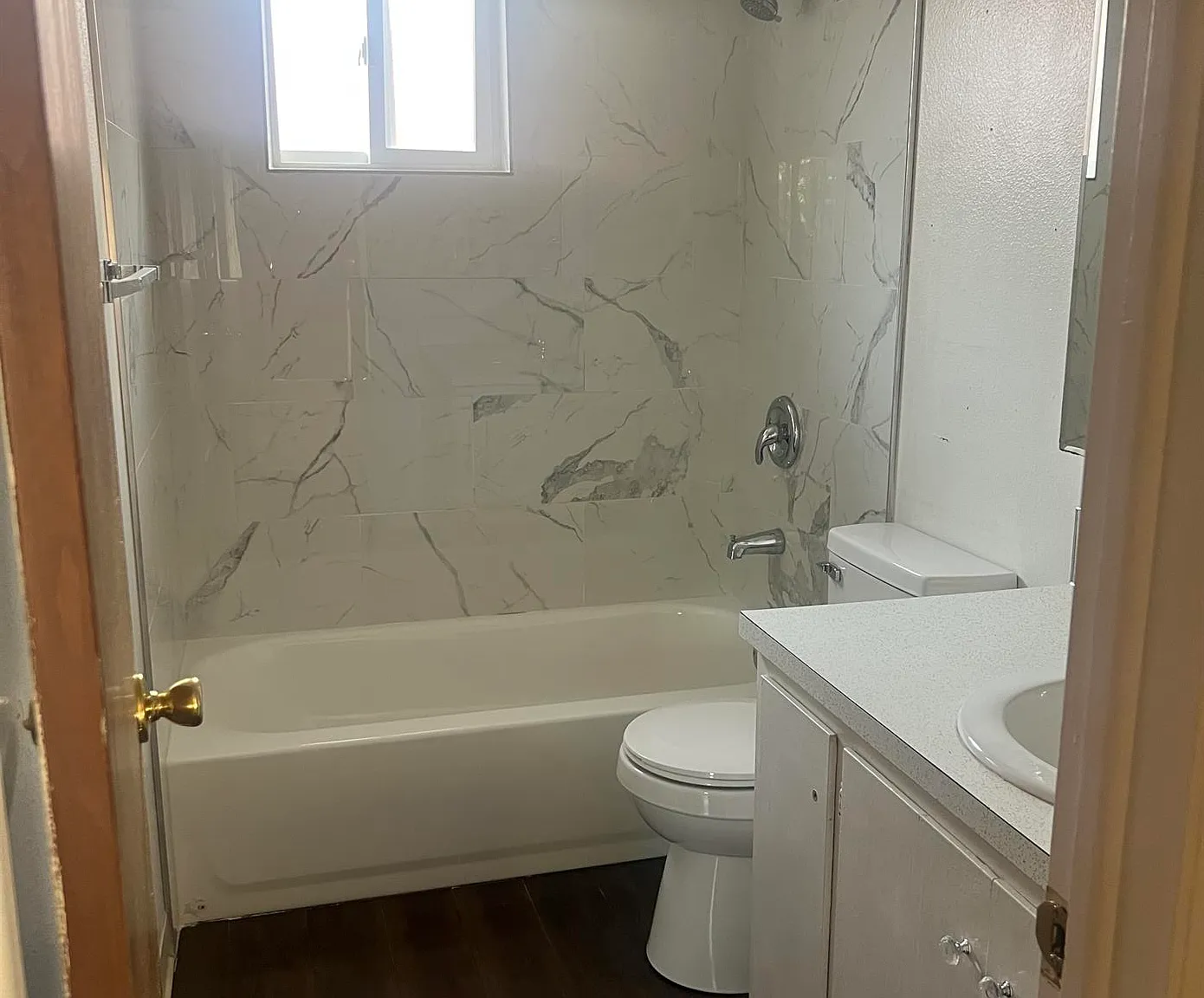 411 16th Ave — Photo 3