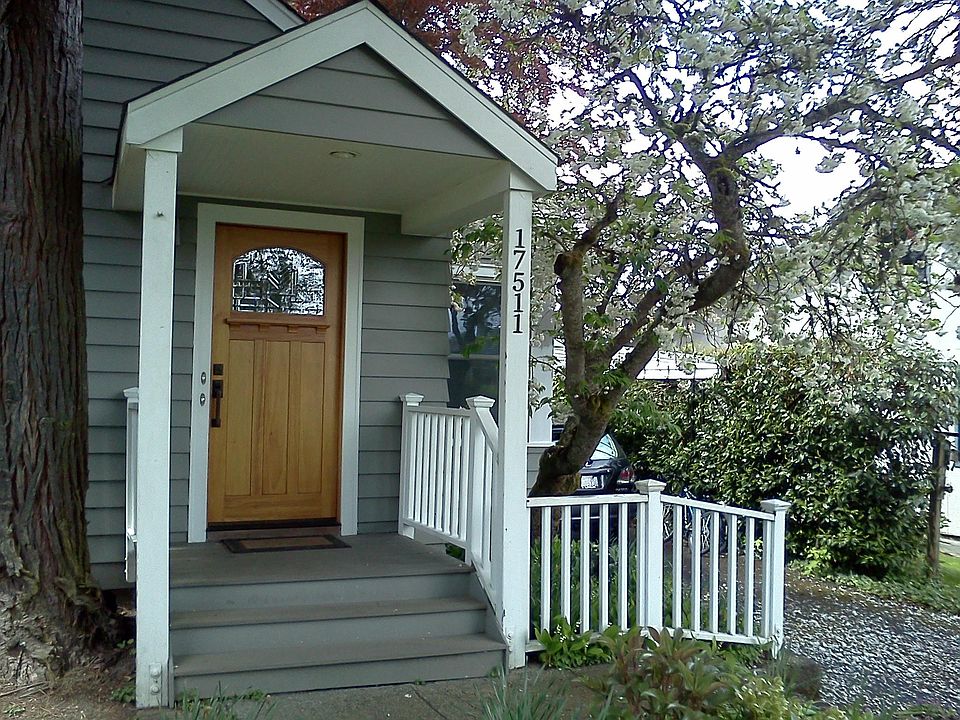 2nd image of 17511 100th Ave SW