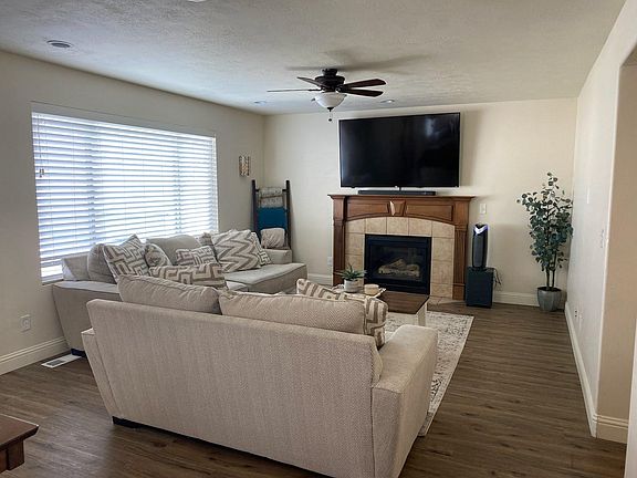 2nd image of 2897 E Lookout Dr