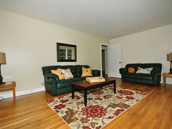 Living room.