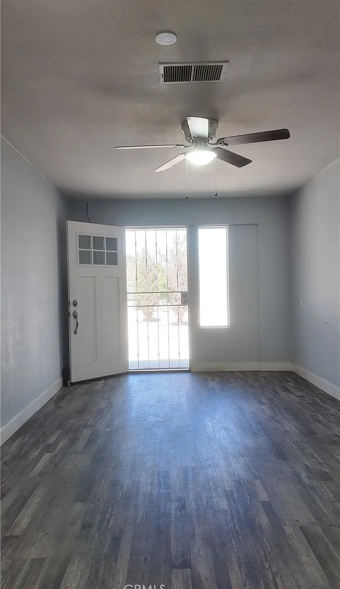 2 bed, 1000 sqft, $1,800 — Photo 4