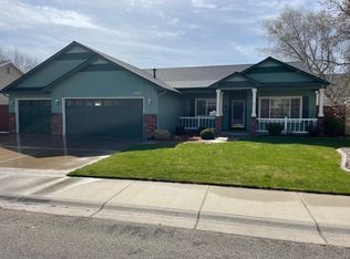 2929 N Rough Stone Way, Meridian, ID 83646