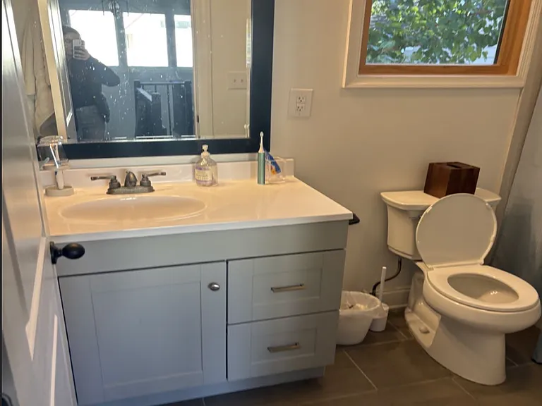 210 Armour St — Photo 8