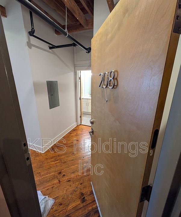 2nd image of 225 N Water St #208